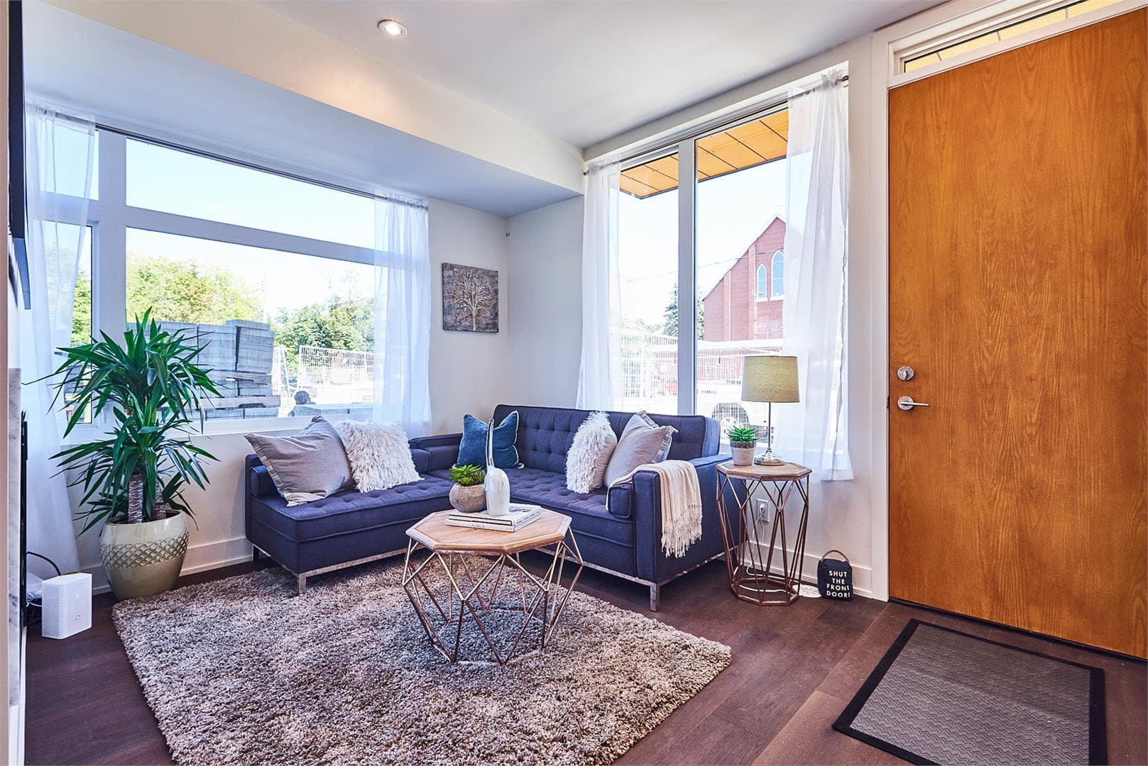 Towns on Curzon - Image 13