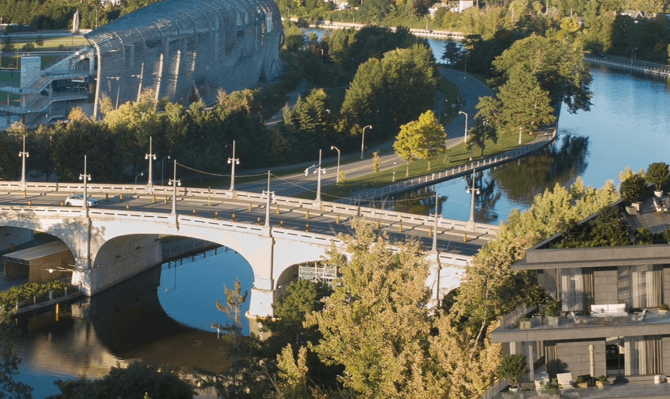 Stone Abbey Condos - Image 3