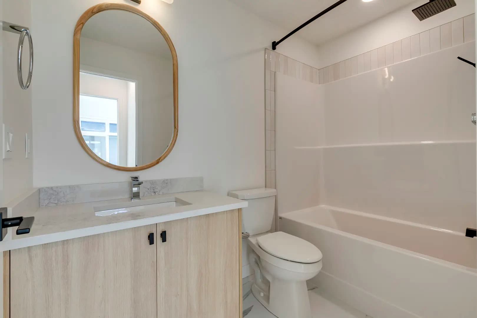 Seton 116 Towns - Image 16